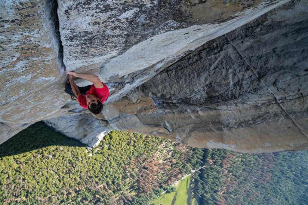Alex Honnold klettert Free Solo in der Wand des El Capitan im Yosemite National Park