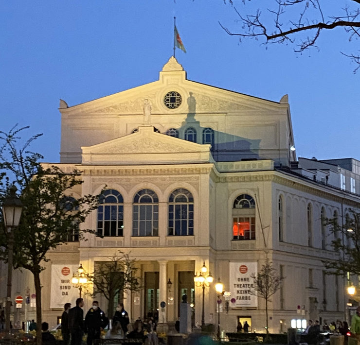 Das Münchner Gärtnerplatztheater am Gärtnerplatz, Abendstimmung. Foto: Karoline Rupperti