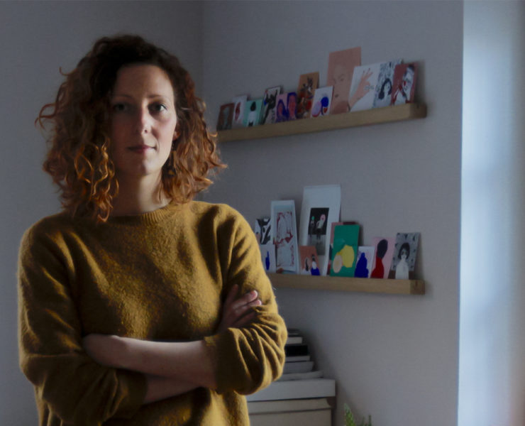 Porträt Gründerin Veronika Peters schaut mutig in die Kamera mit verschränkten Armen Foto: Wolfram Schlenker